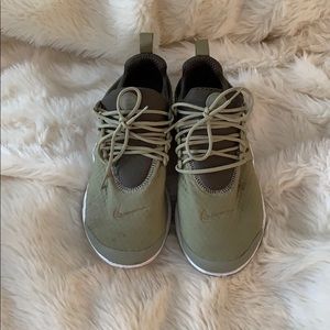 NWOT Nike Presto sneakers! 👟